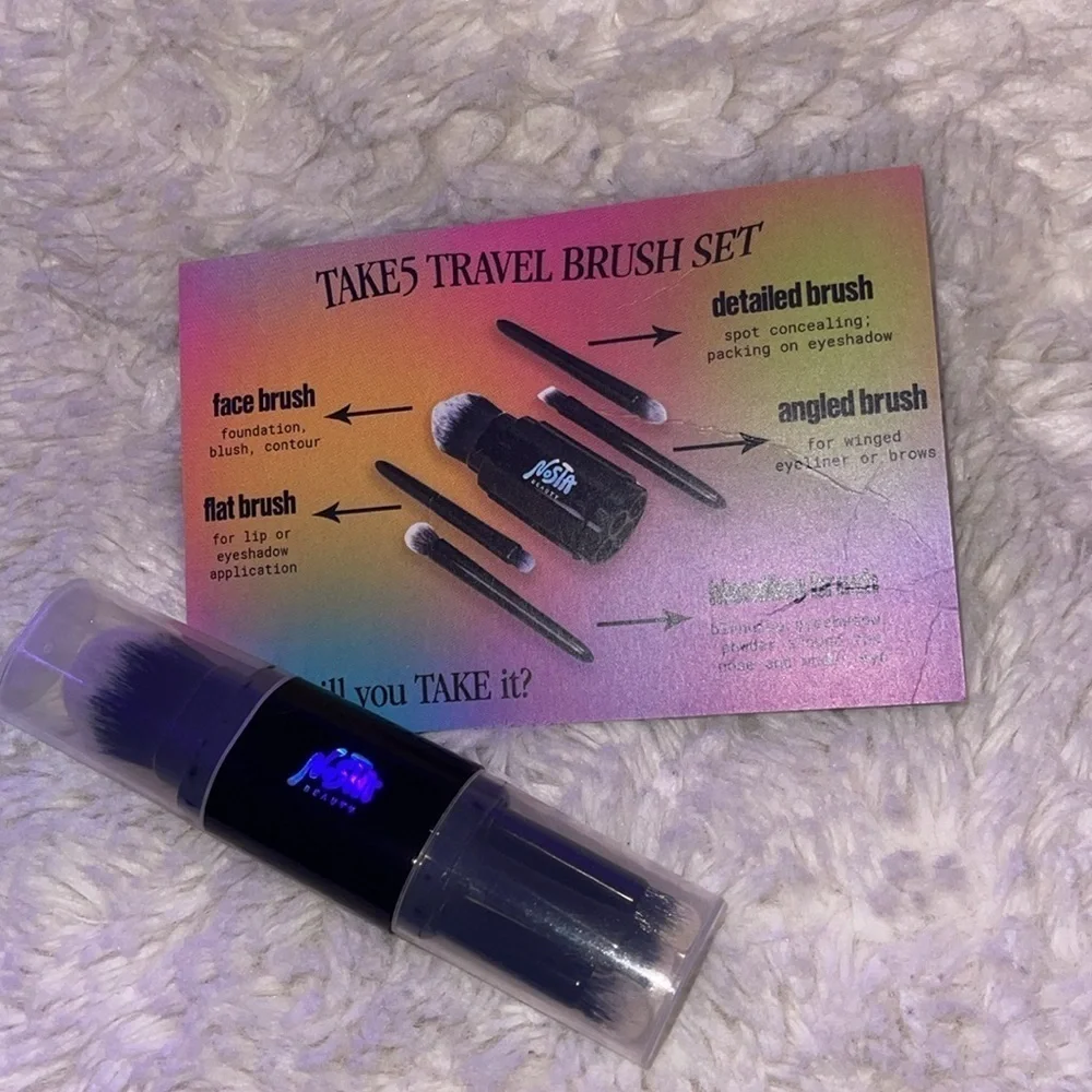 Take 5 travel makeup brush set by Nosta beauty 5 brushes NWOT